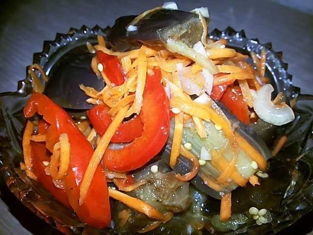 Салат баклажаны по корейски с морковью