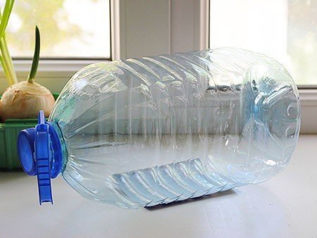 Пластиковая бутылка для лука